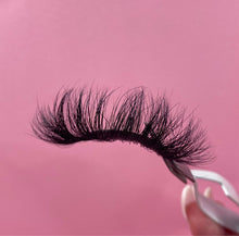 Load image into Gallery viewer, BRATZ LASH

