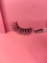 Load image into Gallery viewer, BABY DOLL LASH
